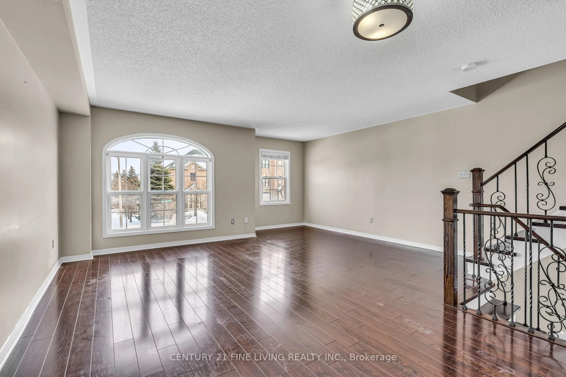Photo 8 of 209 Provincial Place, Brampton, Northgate — HOMEH