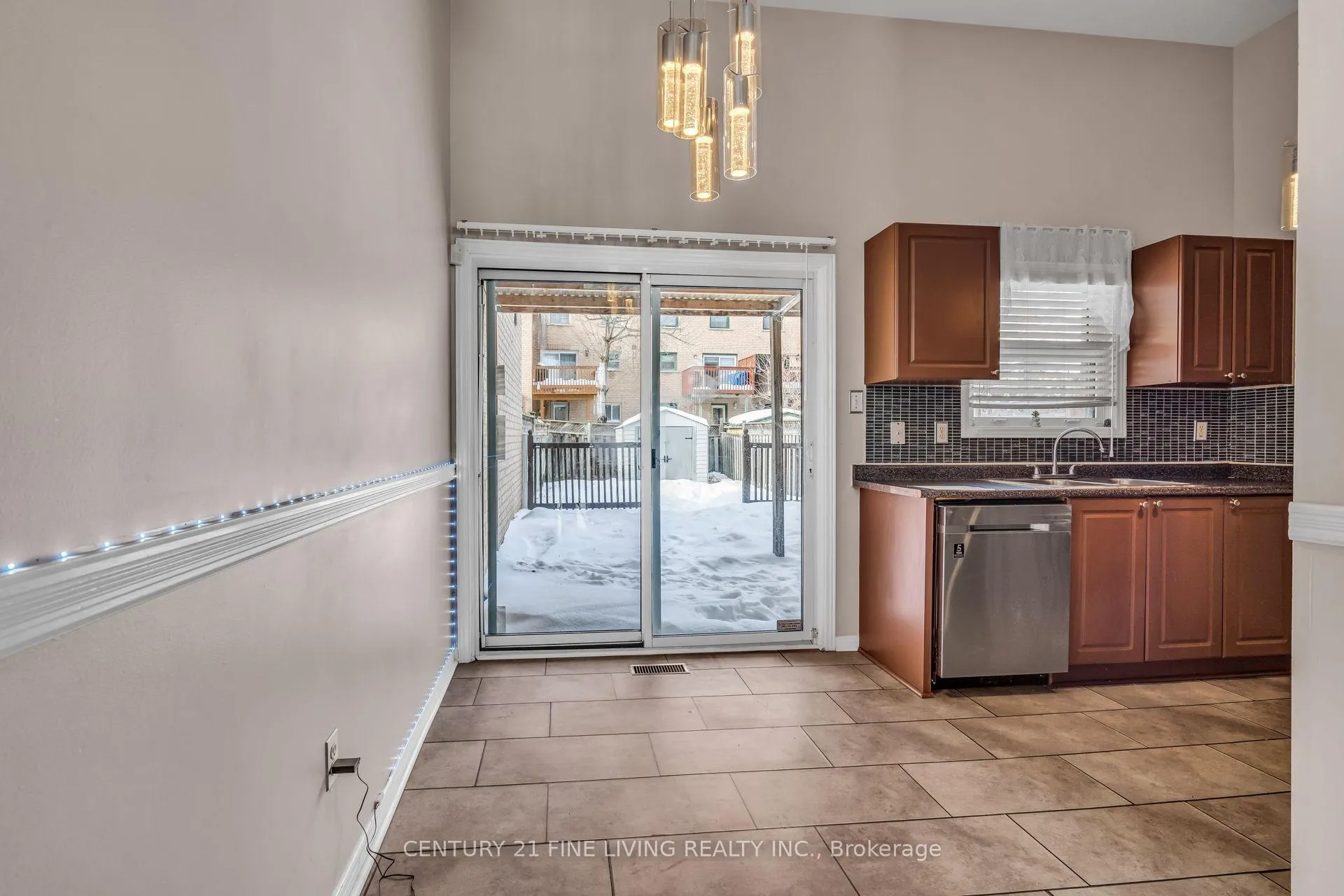 Photo 14 of 209 Provincial Place, Brampton, Northgate — HOMEH