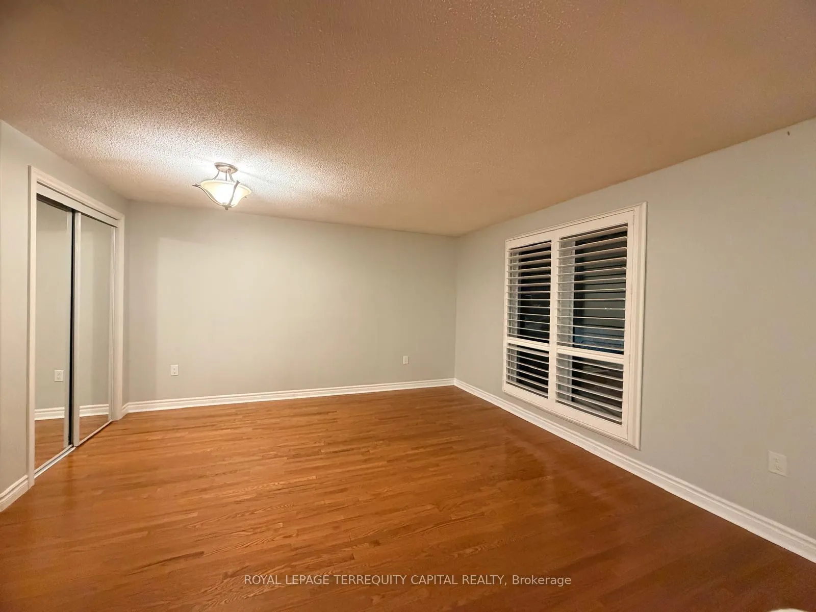 Photo 4 of Unit Upper, 5 Ford Street, Barrie, Sunnidale — HOMEH