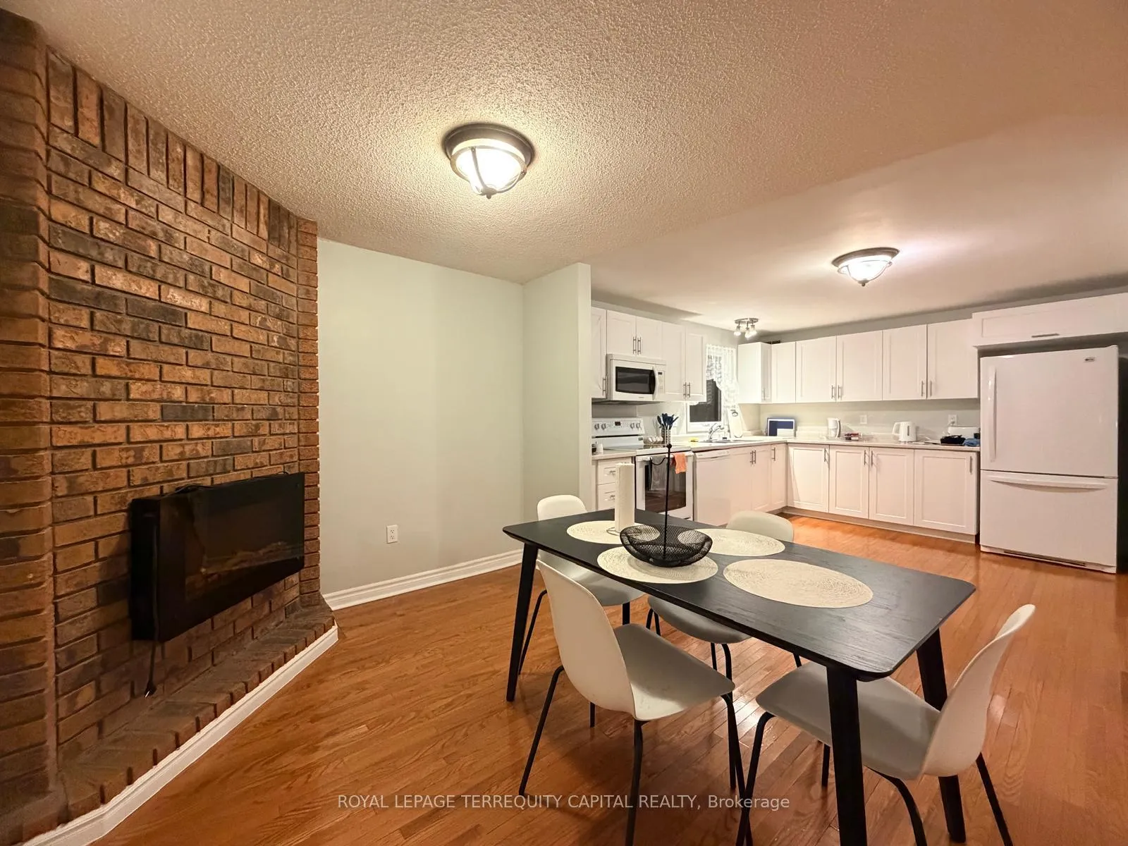 Photo 6 of Unit Upper, 5 Ford Street, Barrie, Sunnidale — HOMEH