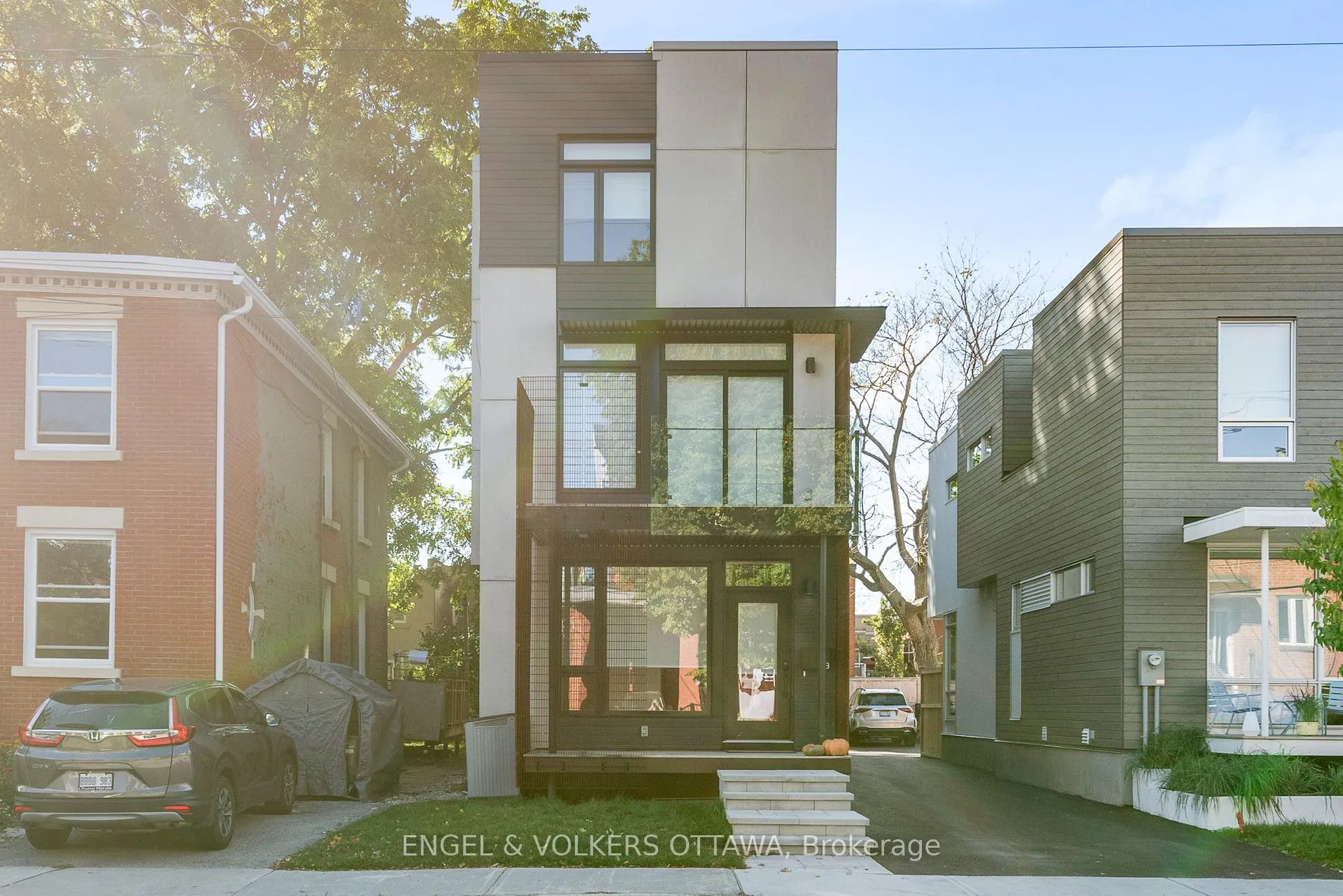 Photo 1 of Unit B, 90 Hamilton Avenue, Ottawa, Ottawa West/Tunneys Pasture — HOMEH