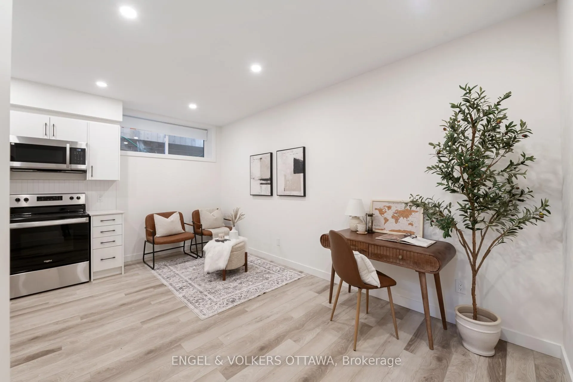 Photo 6 of Unit B, 90 Hamilton Avenue, Ottawa, Ottawa West/Tunneys Pasture — HOMEH