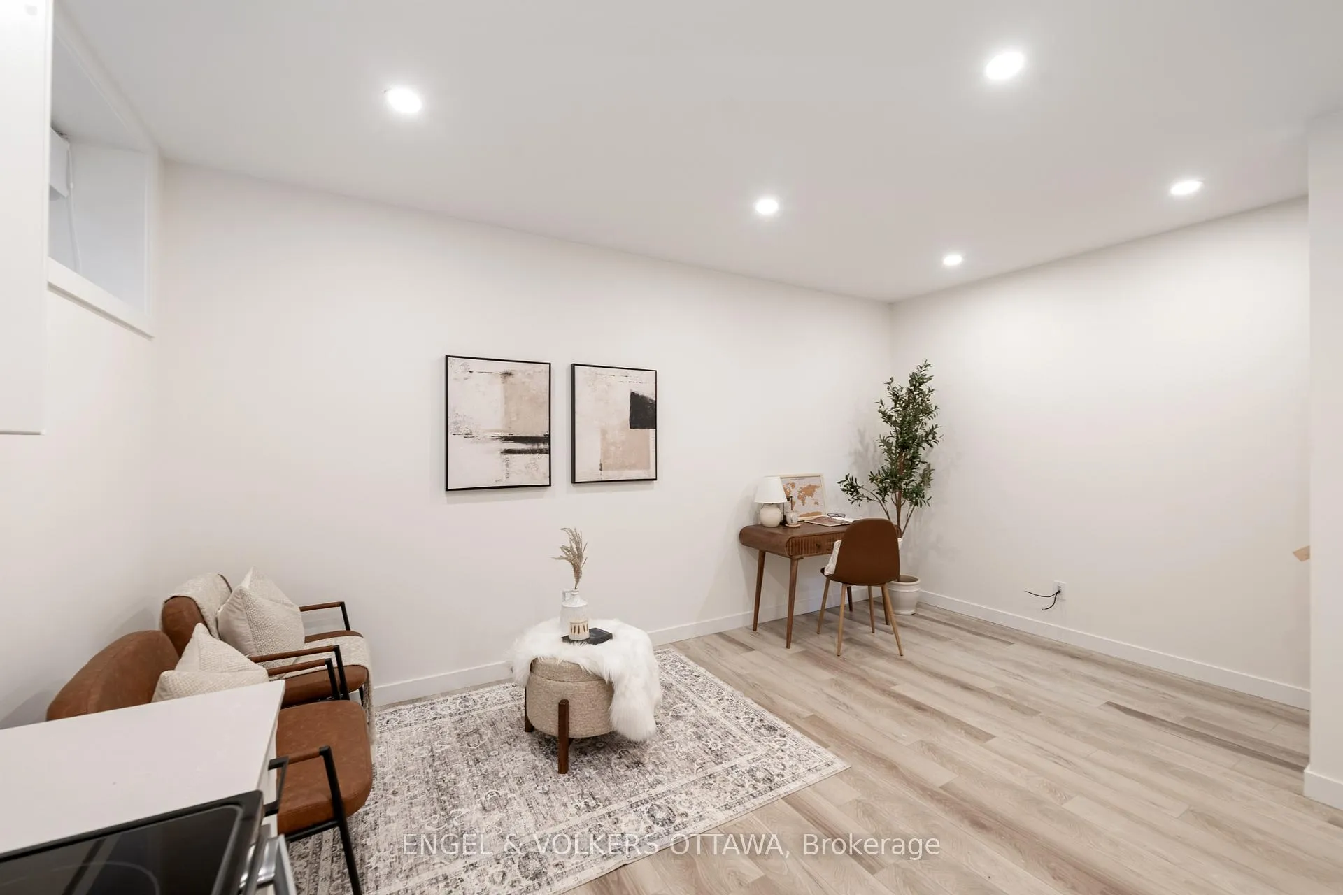 Photo 10 of Unit B, 90 Hamilton Avenue, Ottawa, Ottawa West/Tunneys Pasture — HOMEH