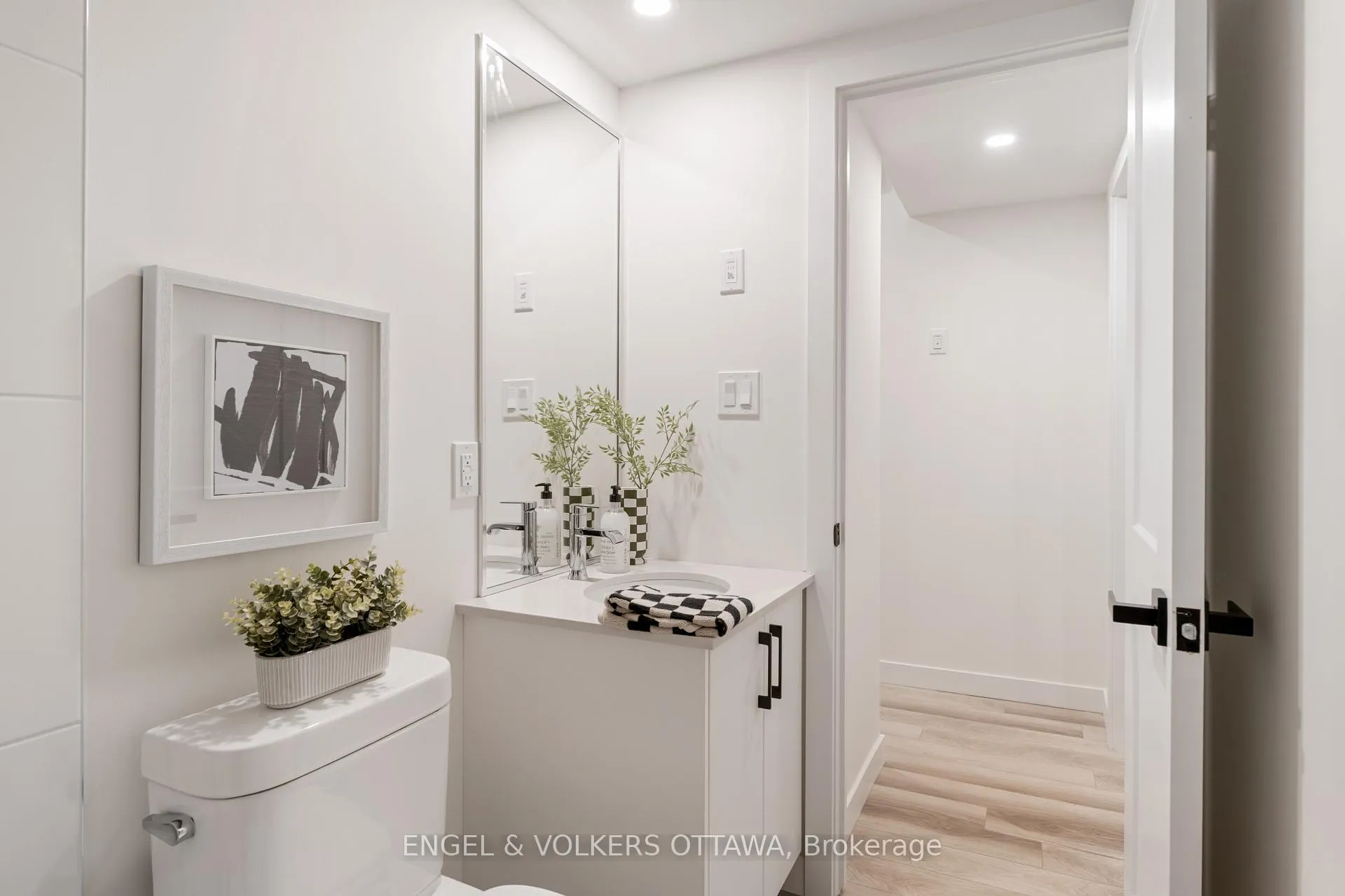 Photo 16 of Unit B, 90 Hamilton Avenue, Ottawa, Ottawa West/Tunneys Pasture — HOMEH