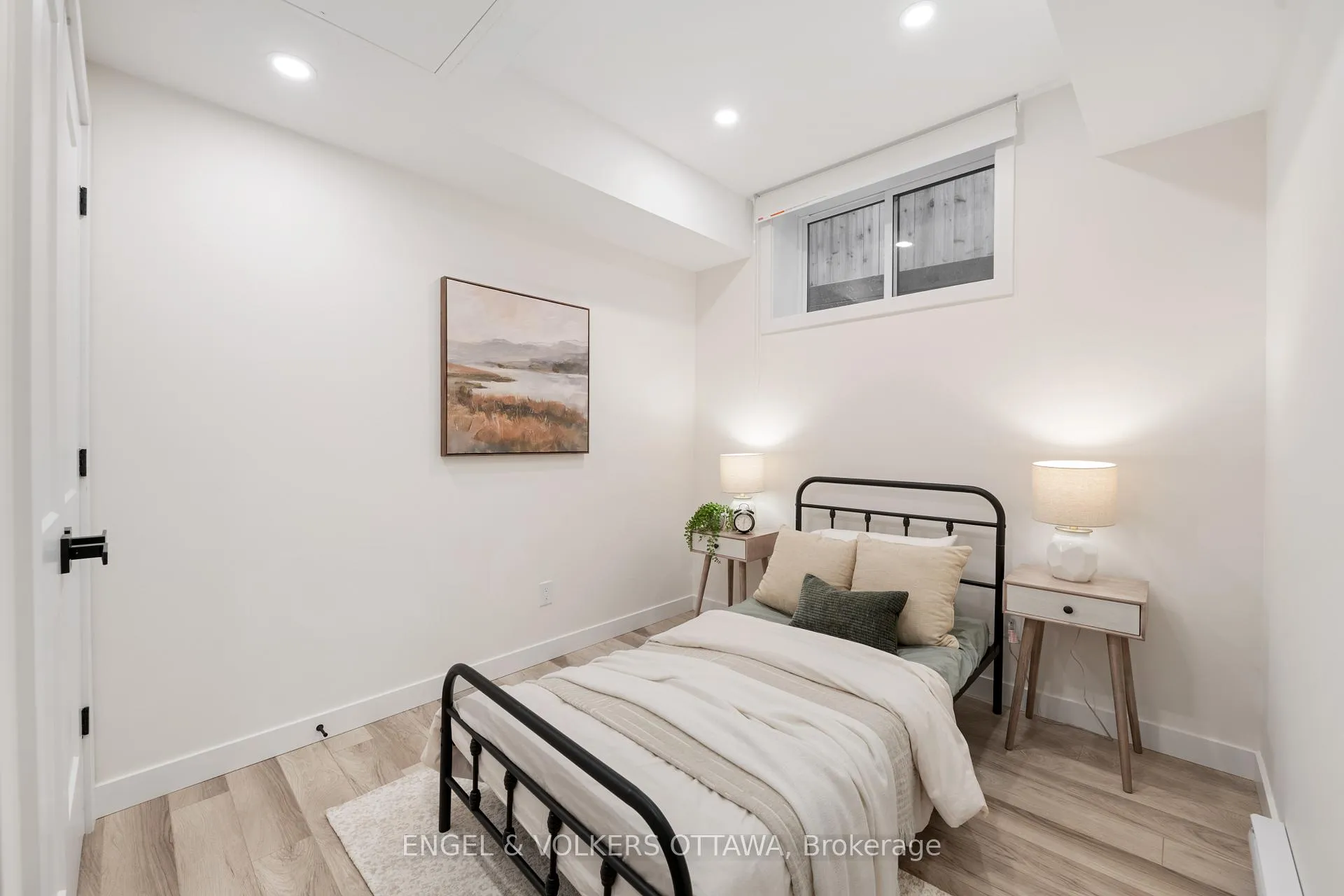 Photo 17 of Unit B, 90 Hamilton Avenue, Ottawa, Ottawa West/Tunneys Pasture — HOMEH