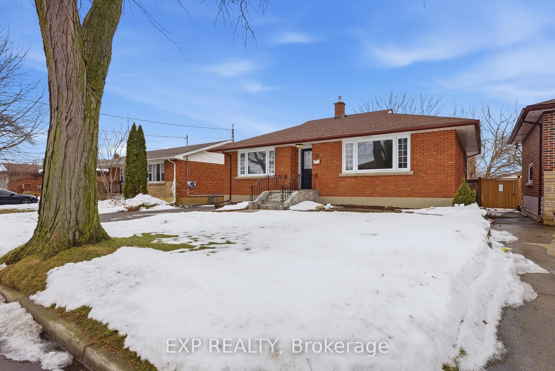 Photo 2 of 23 Chalmers Street, St. Catharines, Facer — HOMEH