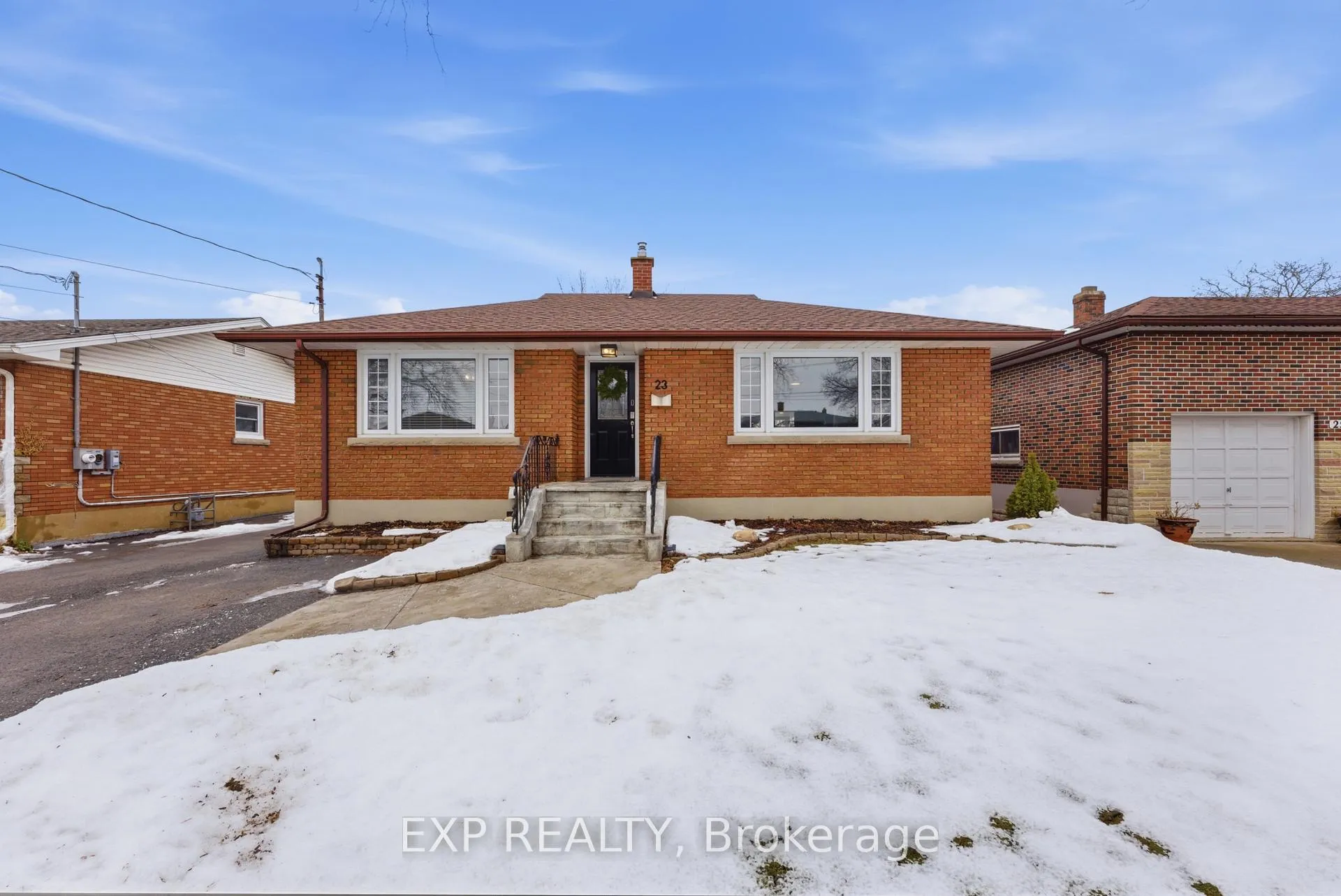 Photo 3 of 23 Chalmers Street, St. Catharines, Facer — HOMEH