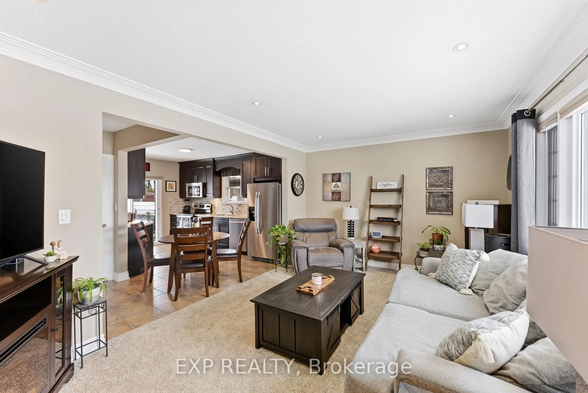 Photo 7 of 23 Chalmers Street, St. Catharines, Facer — HOMEH