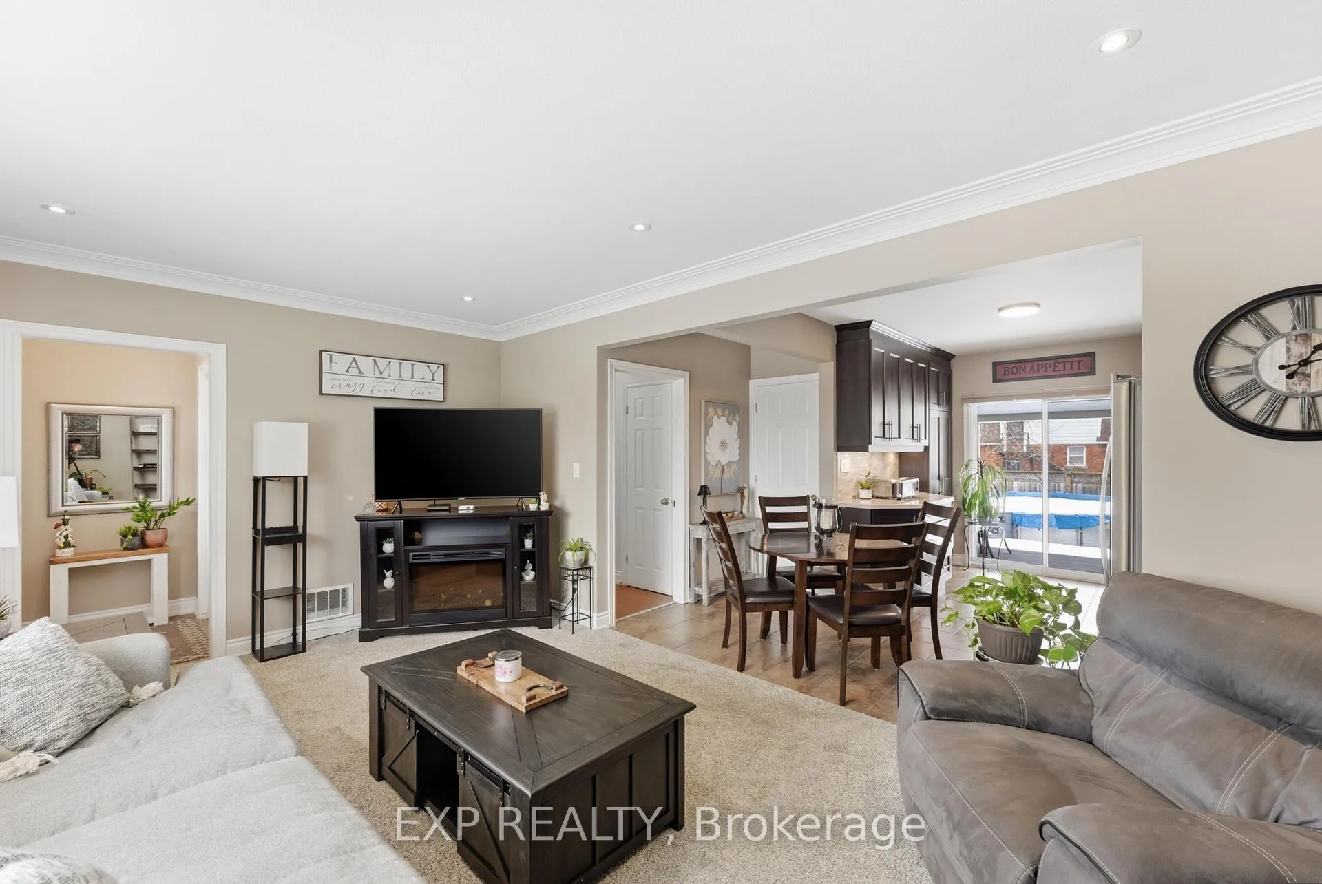 Photo 9 of 23 Chalmers Street, St. Catharines, Facer — HOMEH