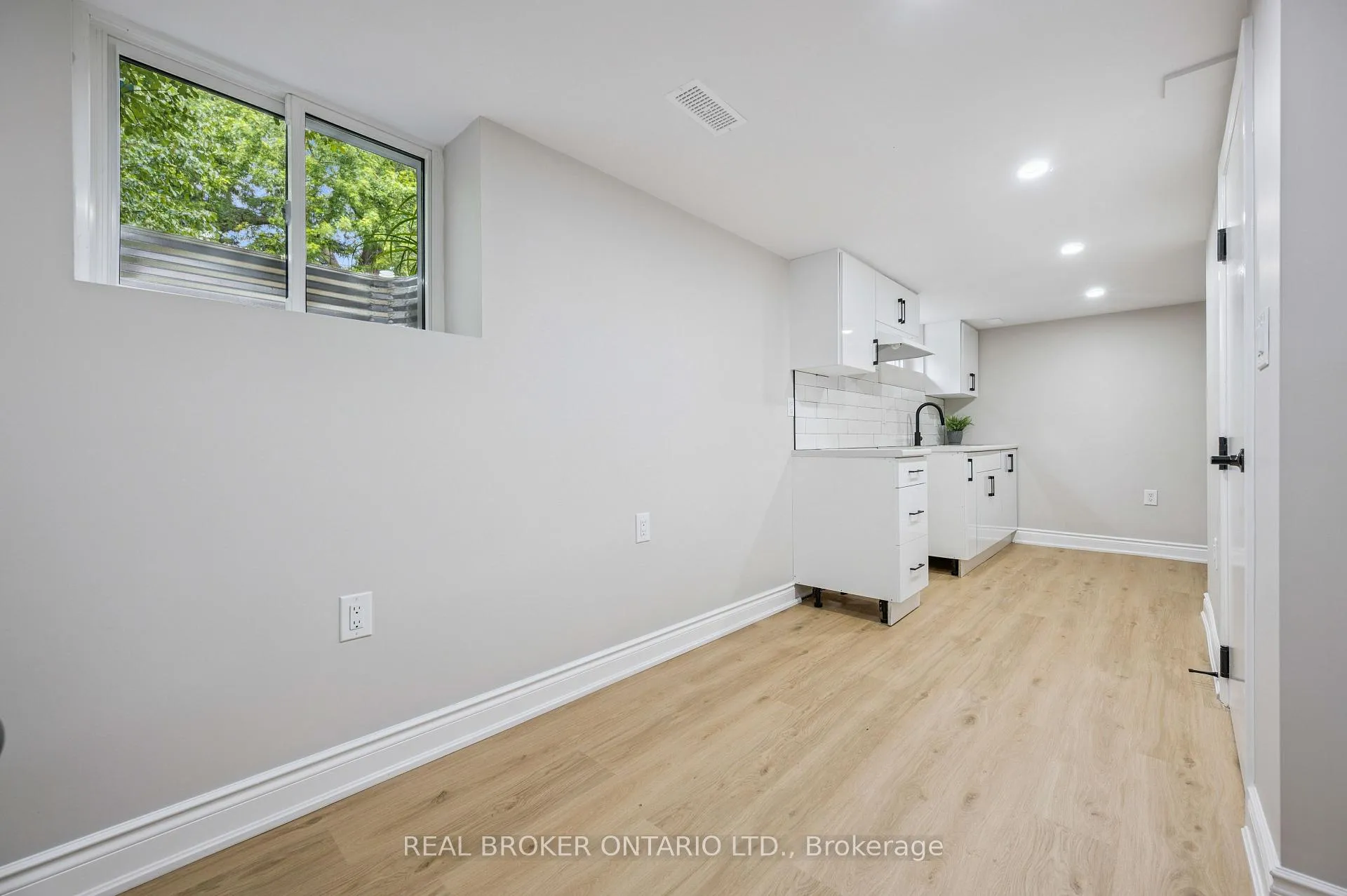 Photo 10 of Unit Lower, 56 Dover Street, Waterloo — HOMEH