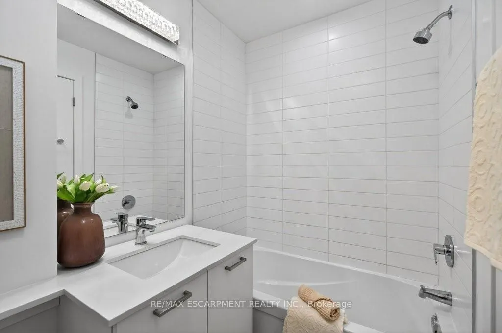 Photo 10 of Unit 209, 479 Charlton Avenue E, Hamilton, Stinson — HOMEH