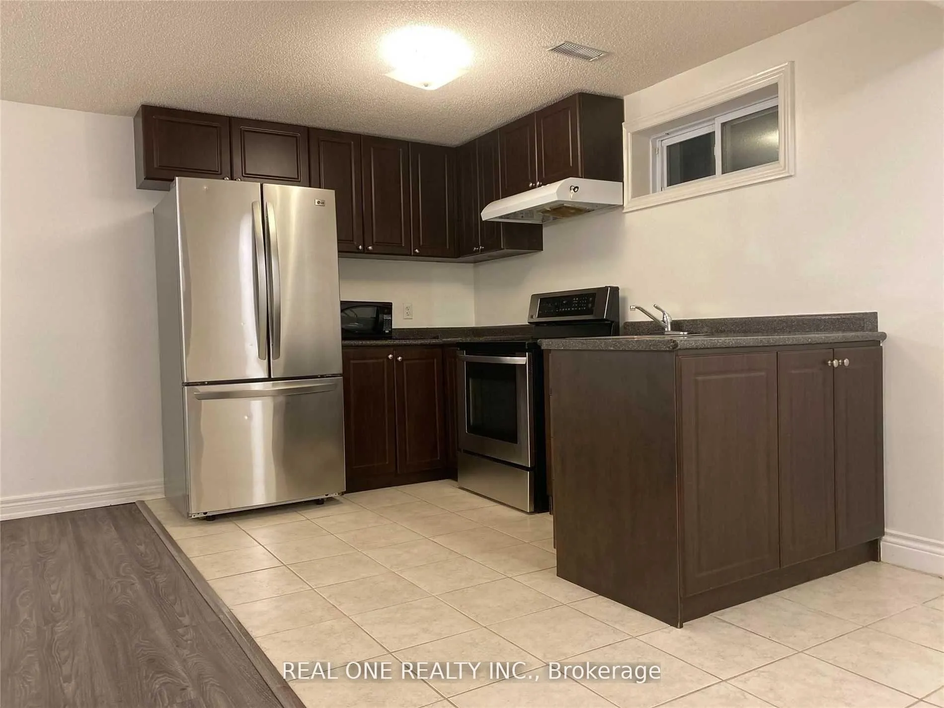 Photo 2 of Unit (basement), 73 Romfield Circuit, Markham, Royal Orchard — HOMEH