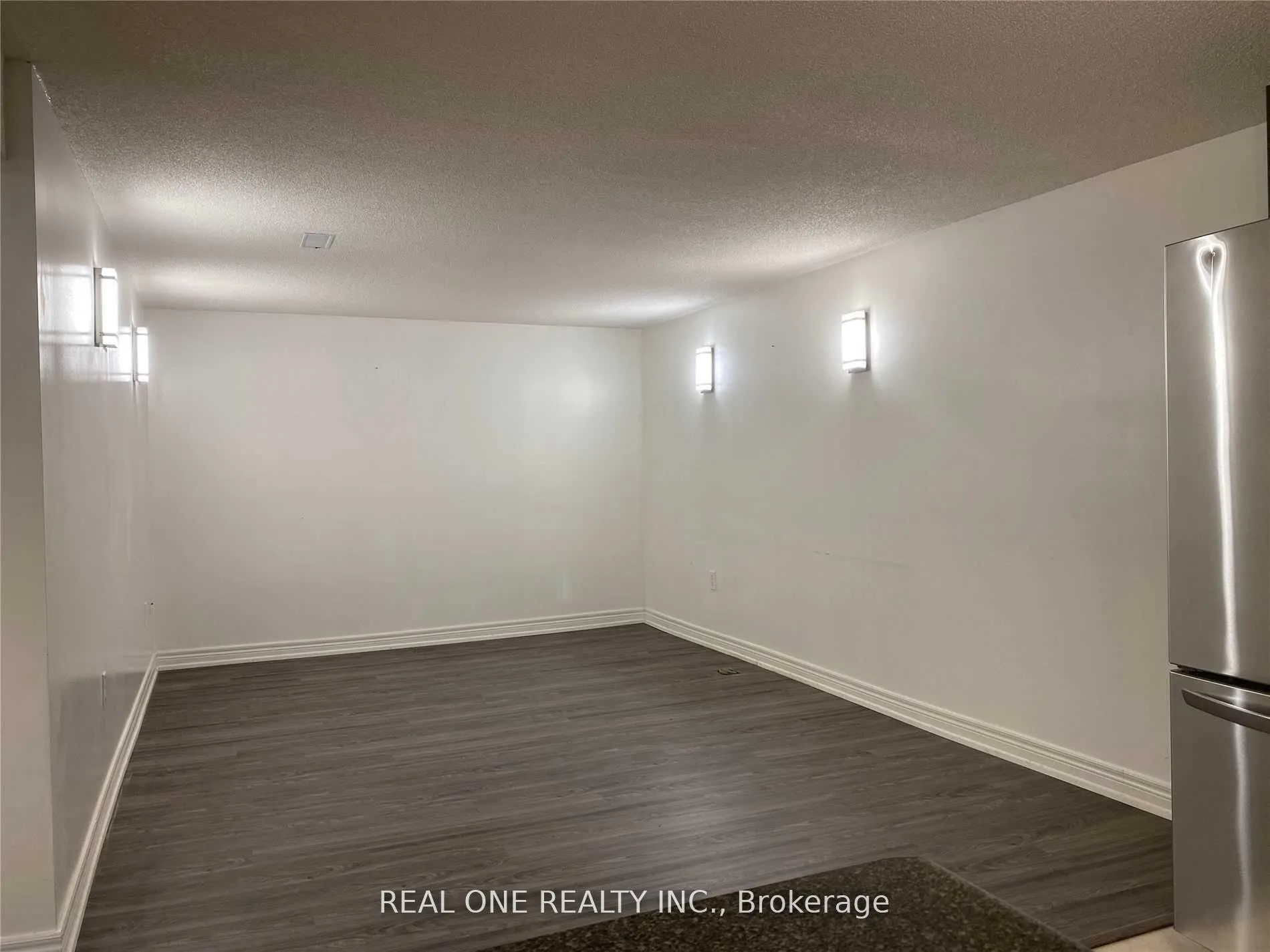 Photo 4 of Unit (basement), 73 Romfield Circuit, Markham, Royal Orchard — HOMEH