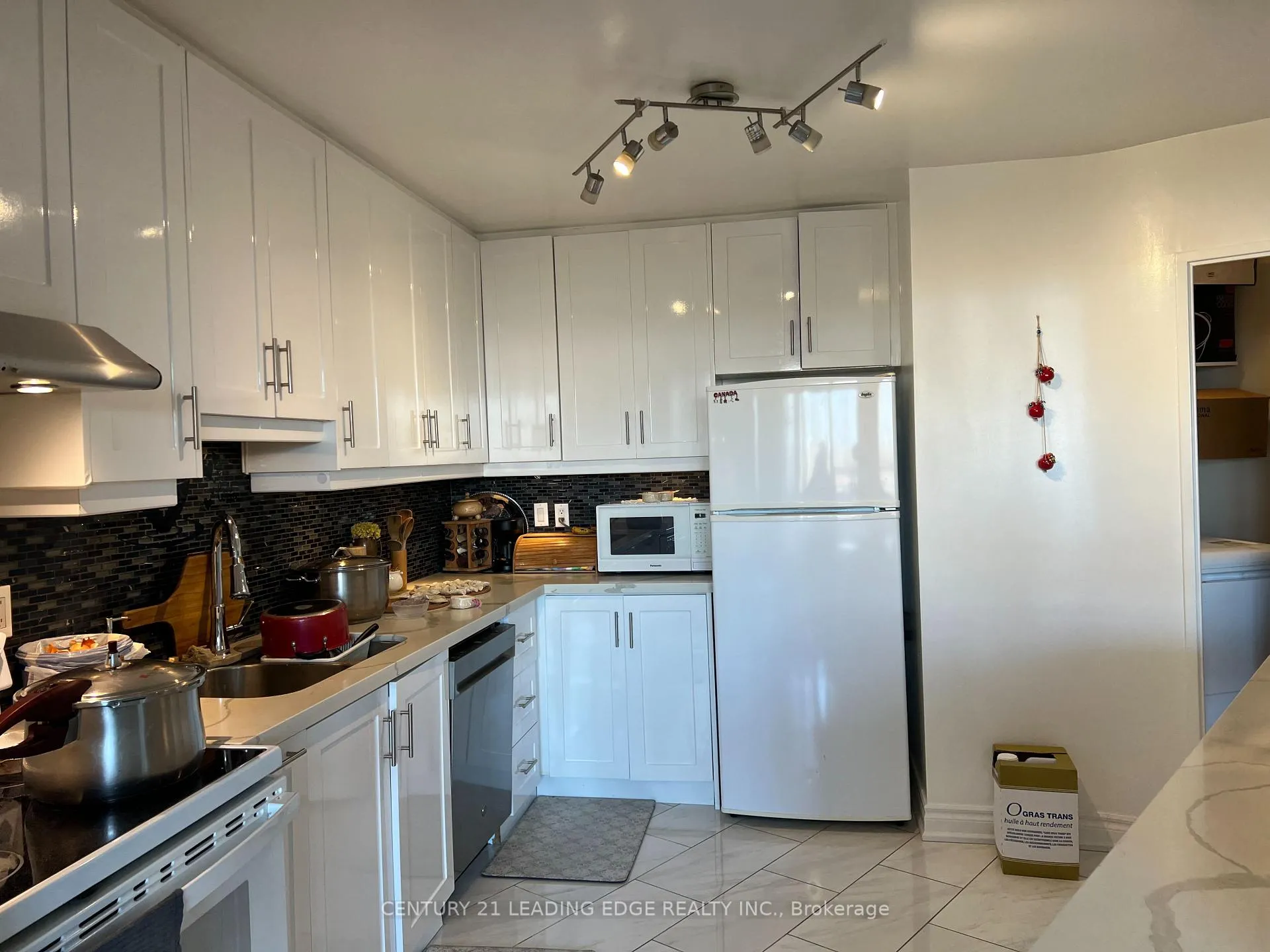 Photo 11 of Unit 616, 60 Pavane Link Way, Toronto, Flemingdon Park — HOMEH