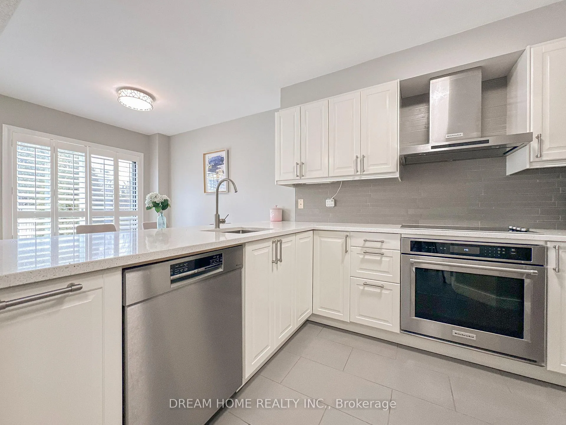Photo 4 of 3746 Windhaven Drive, Mississauga, Lisgar — HOMEH