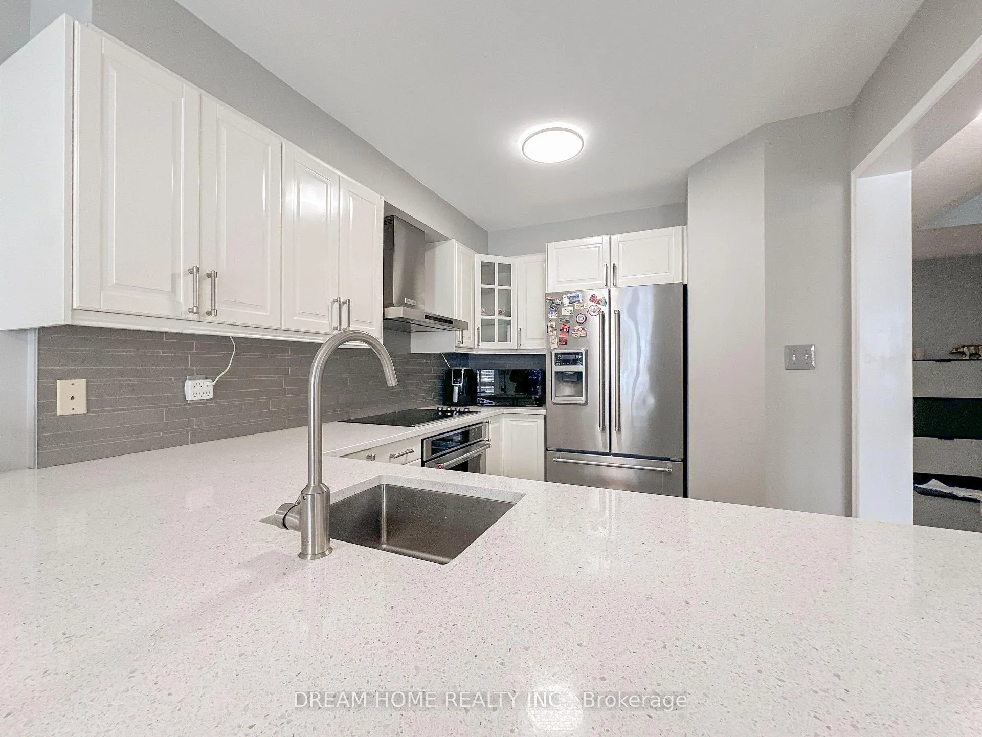 Photo 5 of 3746 Windhaven Drive, Mississauga, Lisgar — HOMEH