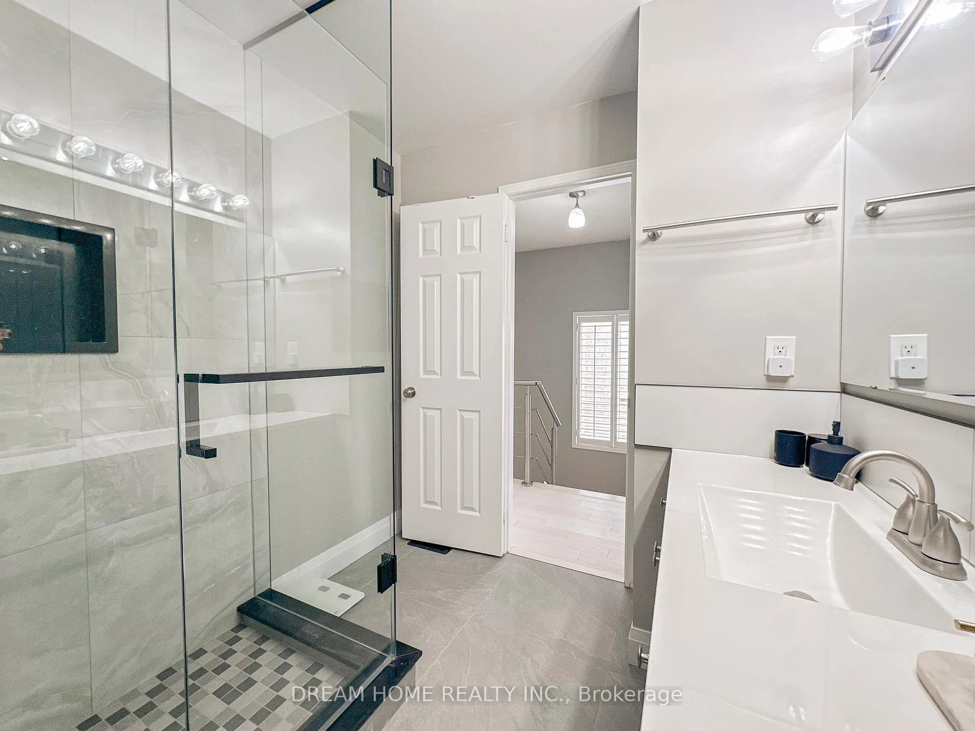 Photo 15 of 3746 Windhaven Drive, Mississauga, Lisgar — HOMEH