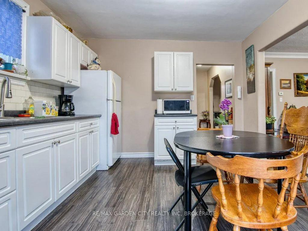 Photo 28 of 28 Charles Avenue, St. Catharines, Facer — HOMEH