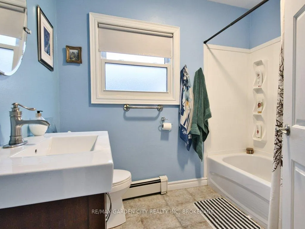 Photo 34 of 28 Charles Avenue, St. Catharines, Facer — HOMEH