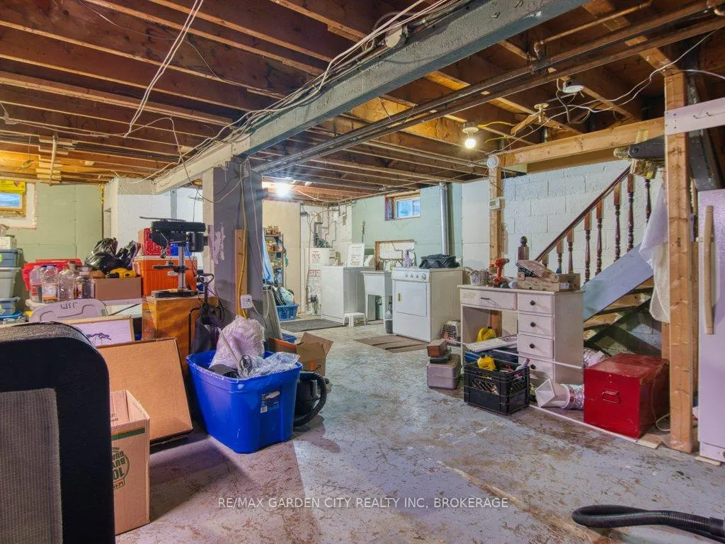 Photo 41 of 28 Charles Avenue, St. Catharines, Facer — HOMEH