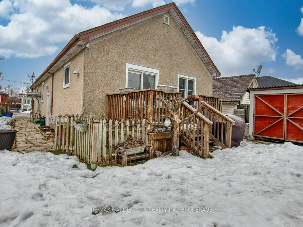 Photo 44 of 28 Charles Avenue, St. Catharines, Facer — HOMEH