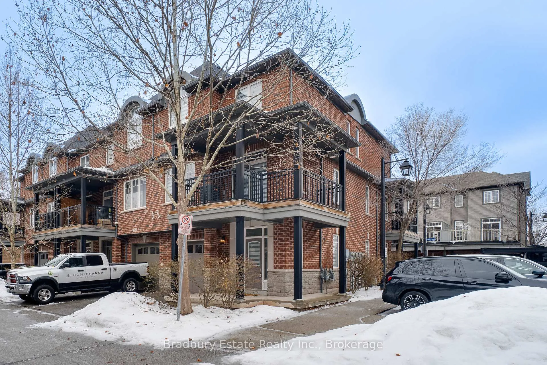 Photo 2 of 2367 Peppiatt Common, Burlington, Freeman — HOMEH