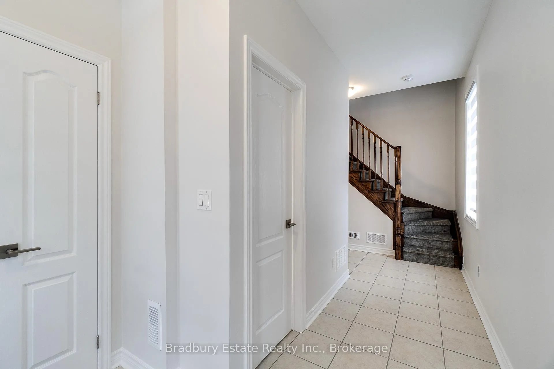 Photo 6 of 2367 Peppiatt Common, Burlington, Freeman — HOMEH