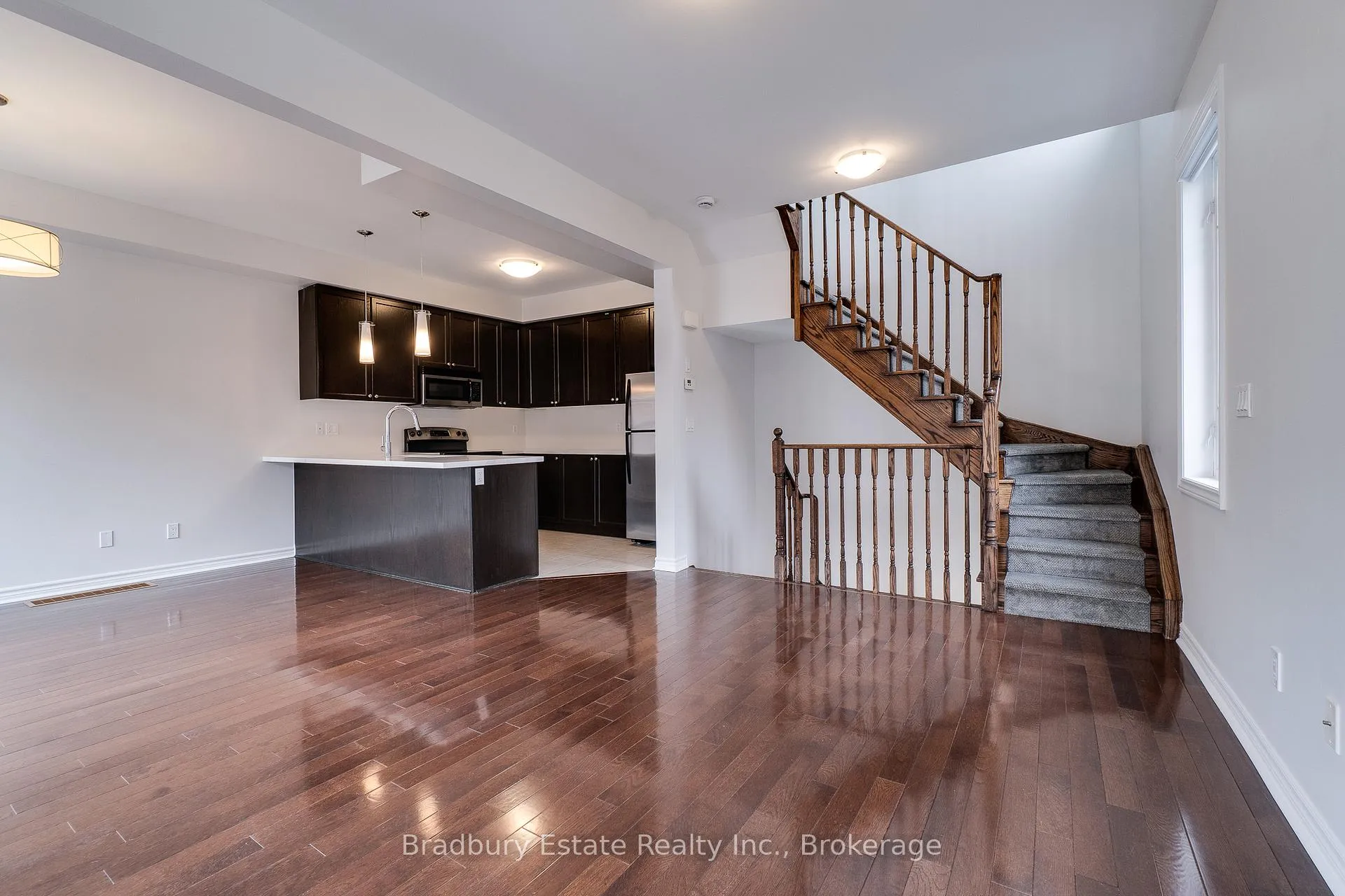 Photo 8 of 2367 Peppiatt Common, Burlington, Freeman — HOMEH