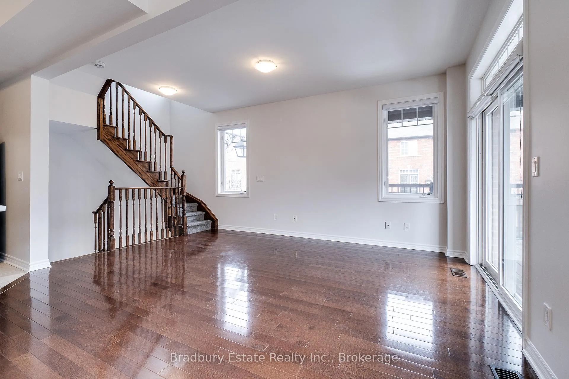 Photo 16 of 2367 Peppiatt Common, Burlington, Freeman — HOMEH