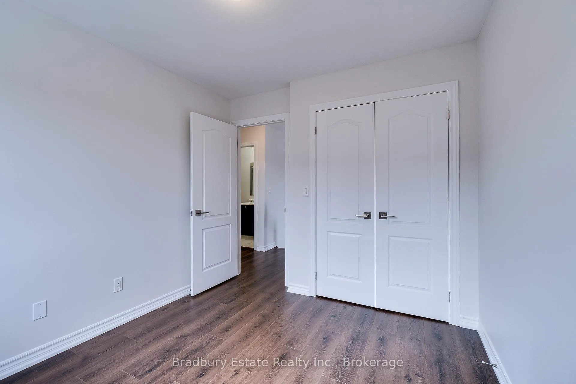 Photo 18 of 2367 Peppiatt Common, Burlington, Freeman — HOMEH