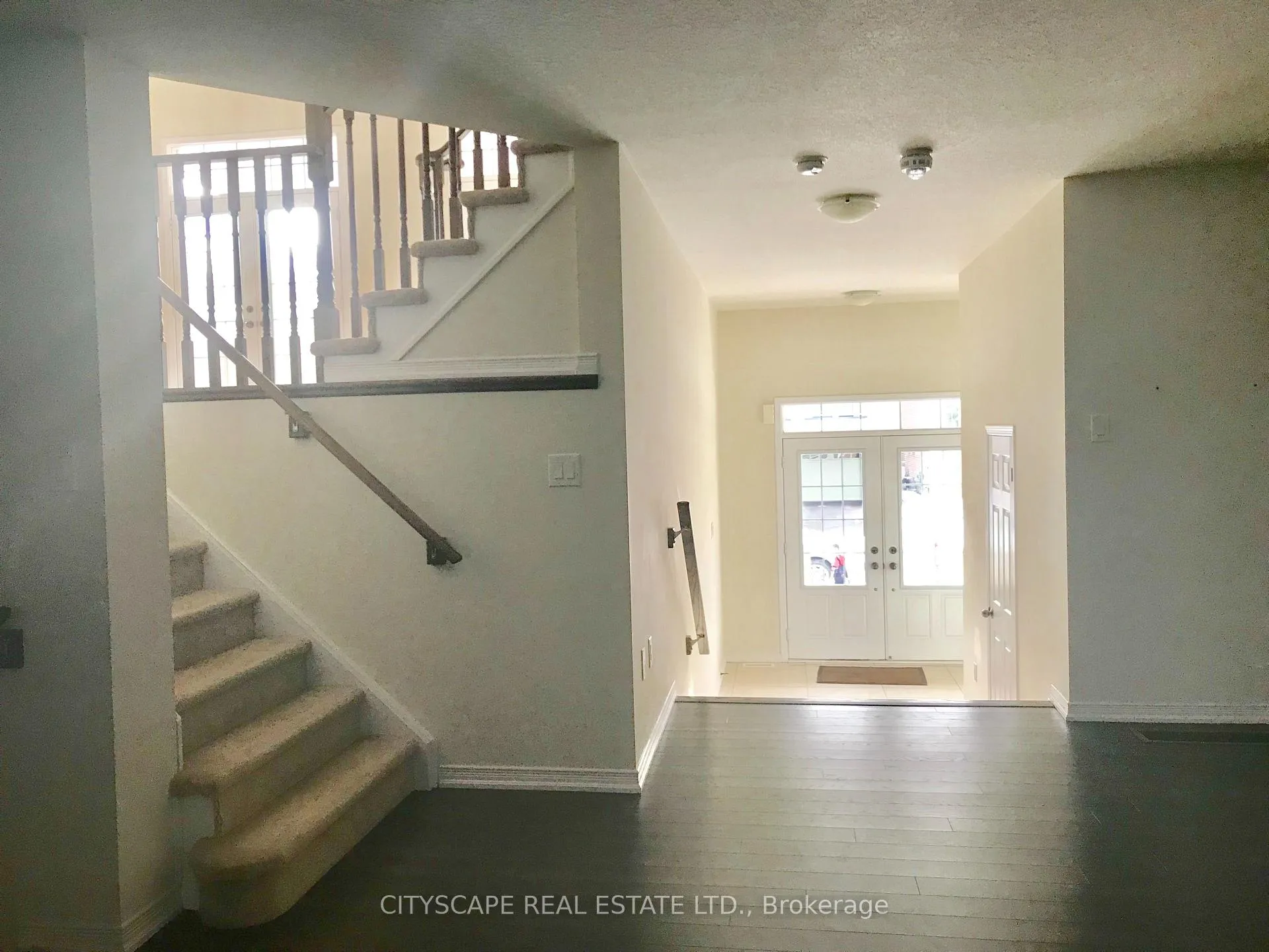 Photo 17 of 8600 Sweet Chestnut Drive, Niagara Falls, Brown — HOMEH