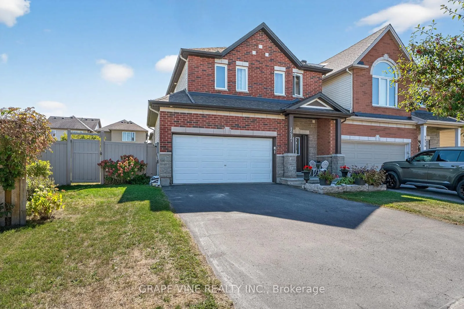 Photo 3 of 1217 Alson Mills Way, Ottawa, Kanata - Emerald Meadows/Trailwest — HOMEH