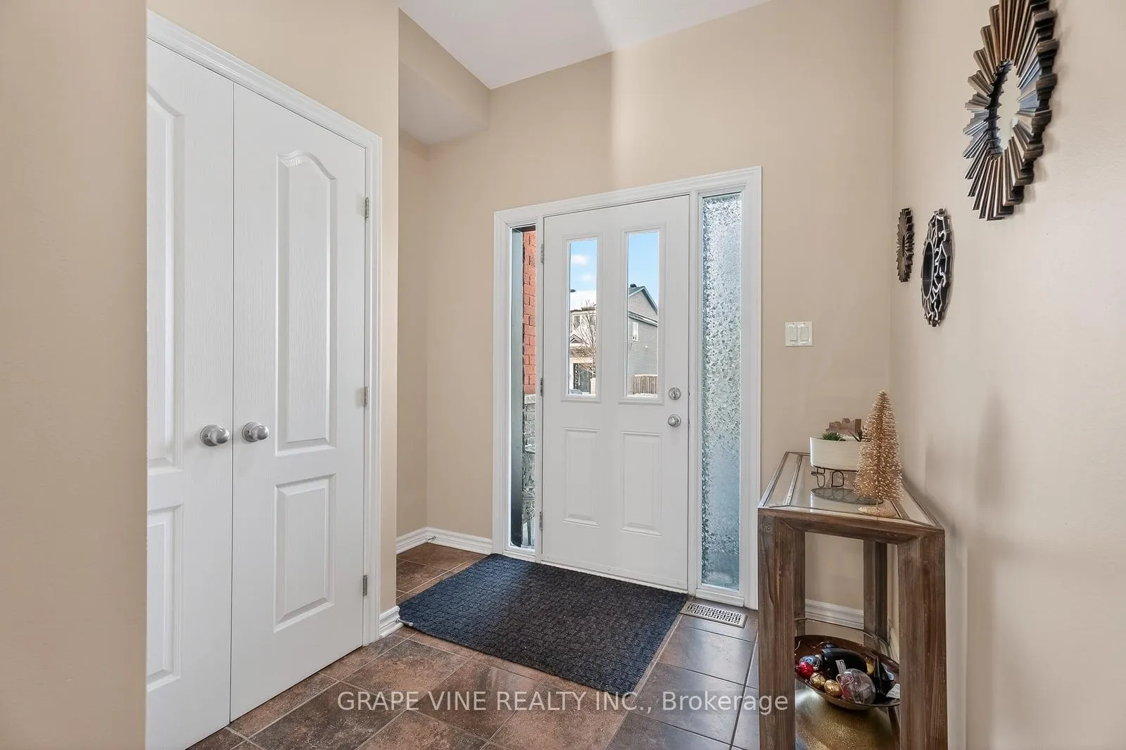 Photo 8 of 1217 Alson Mills Way, Ottawa, Kanata - Emerald Meadows/Trailwest — HOMEH