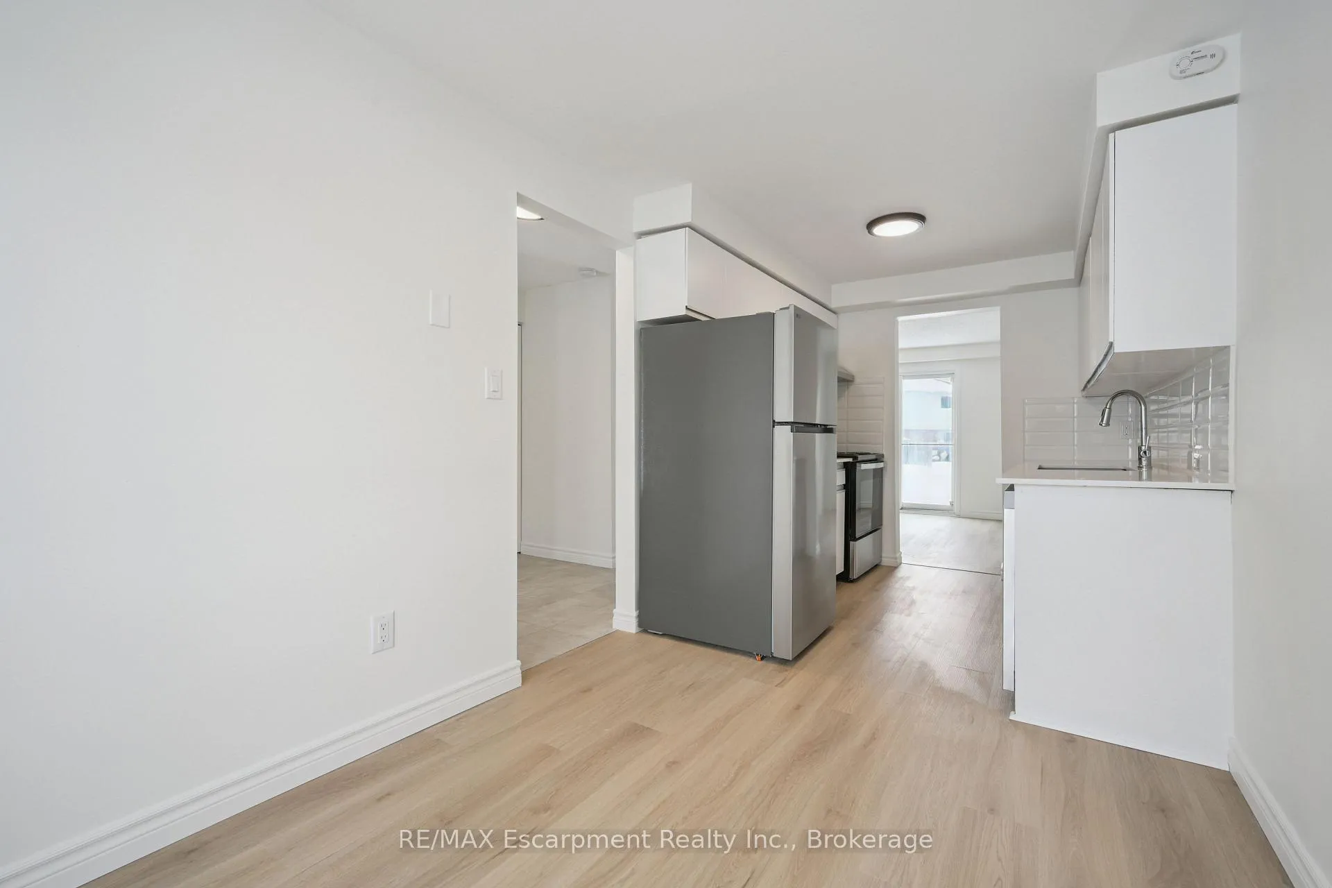 Photo 9 of Unit 71, 40 Imperial Road N, Guelph, Willow West/Sugarbush/West Acres — HOMEH