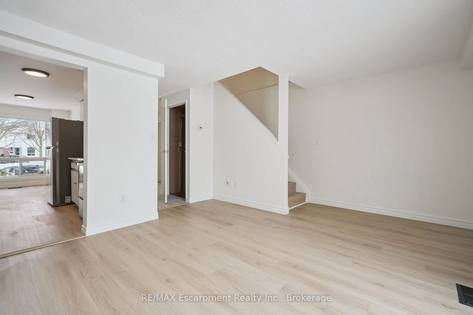 Photo 23 of Unit 71, 40 Imperial Road N, Guelph, Willow West/Sugarbush/West Acres — HOMEH