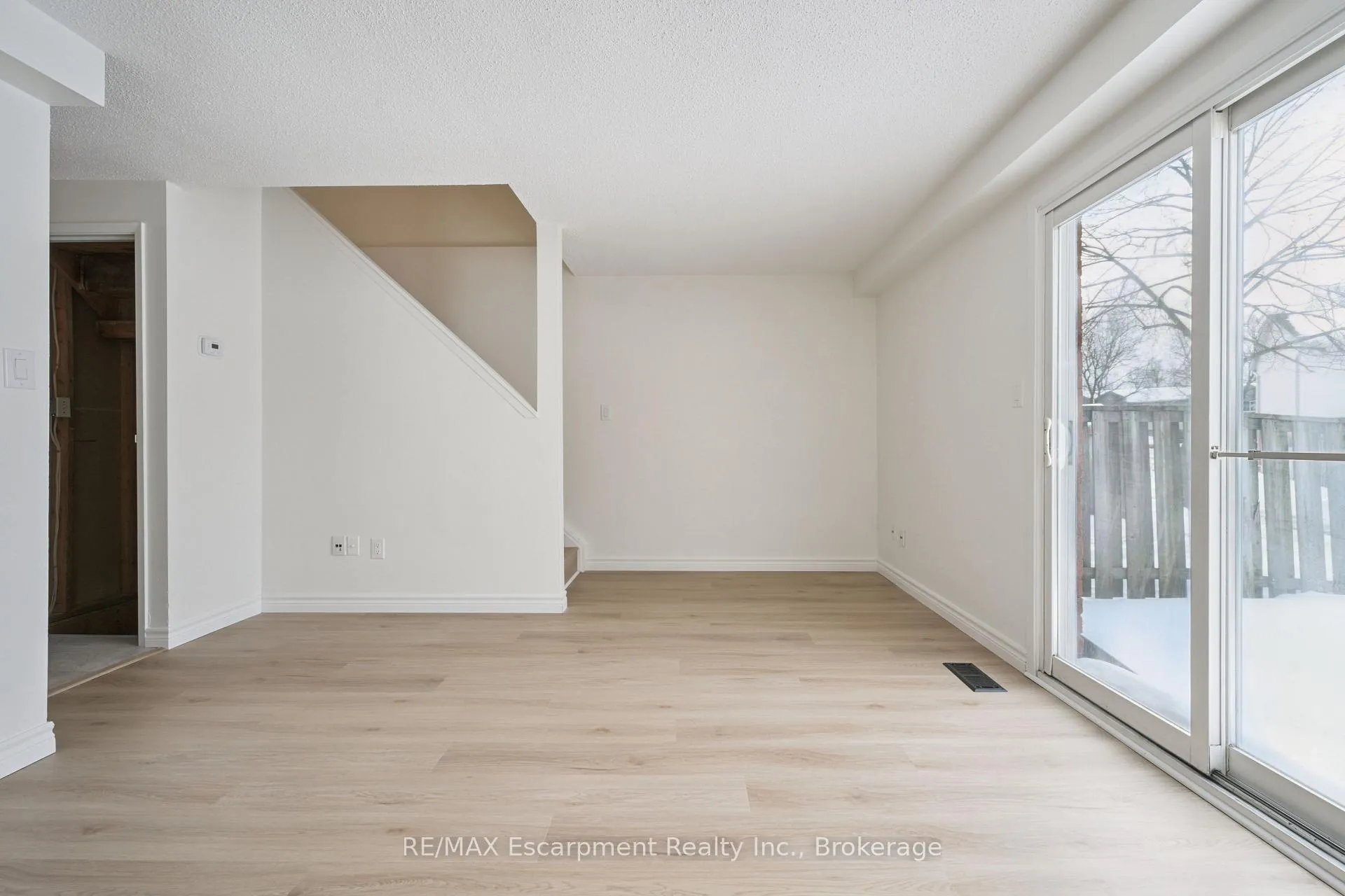 Photo 24 of Unit 71, 40 Imperial Road N, Guelph, Willow West/Sugarbush/West Acres — HOMEH