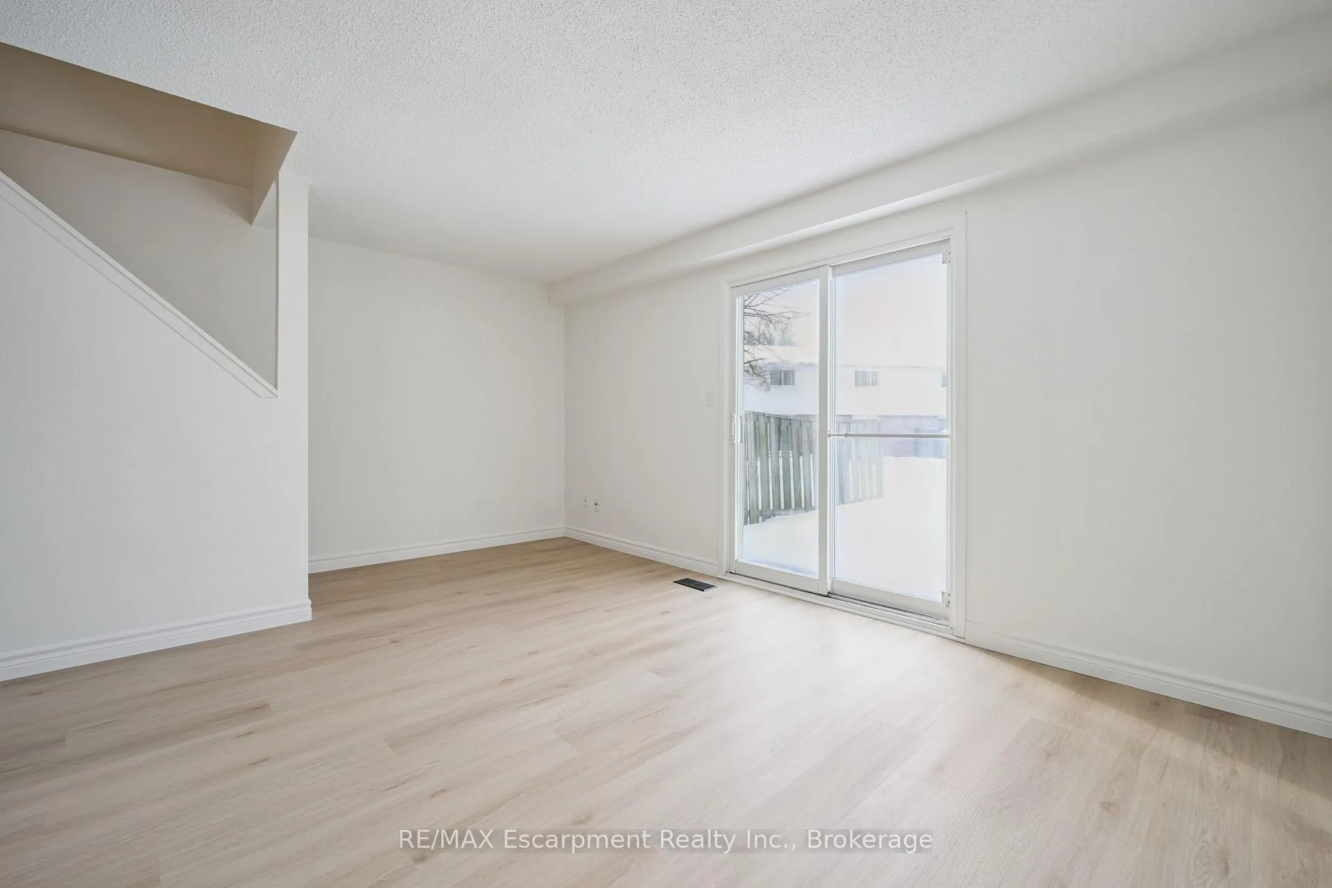 Photo 25 of Unit 71, 40 Imperial Road N, Guelph, Willow West/Sugarbush/West Acres — HOMEH