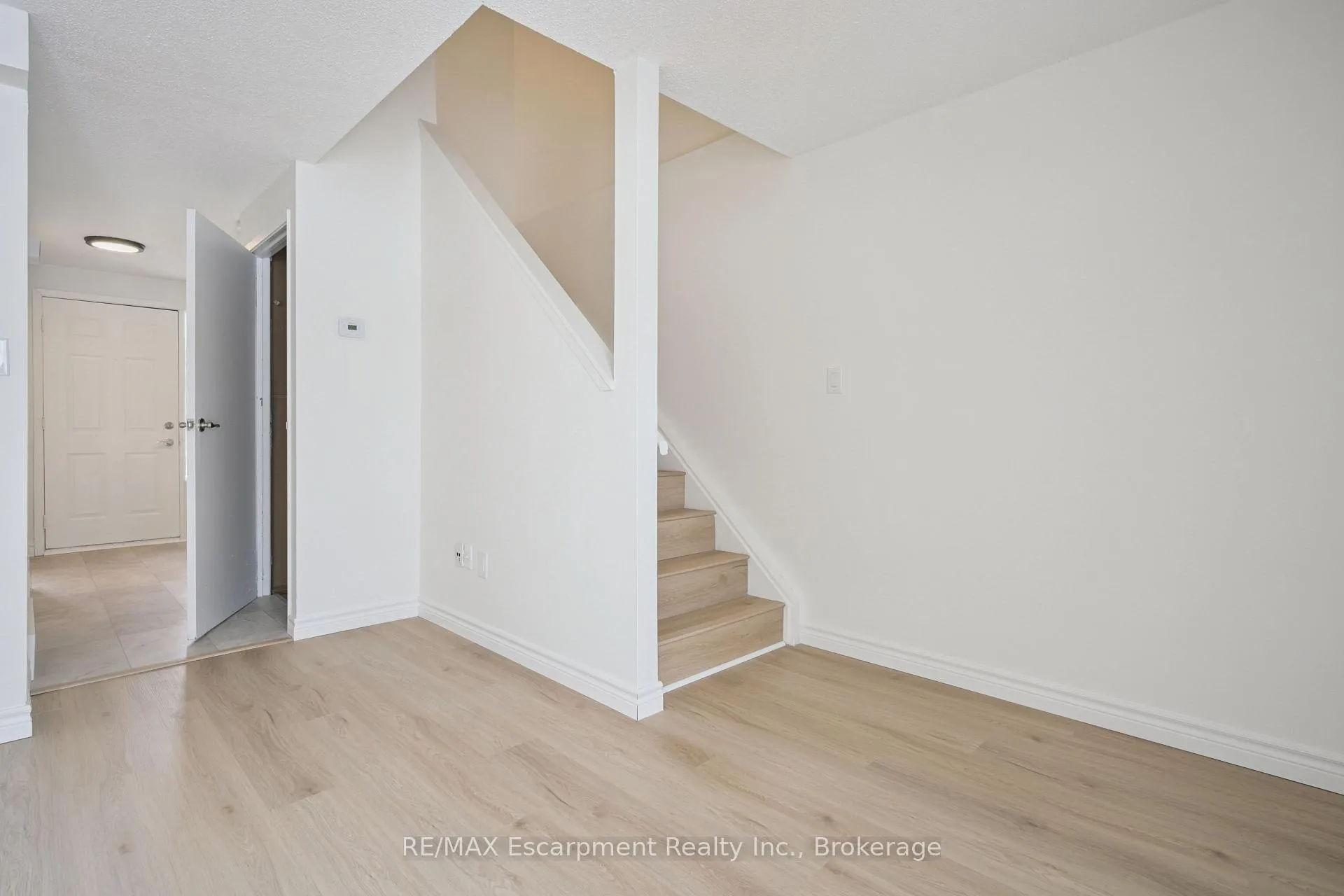 Photo 27 of Unit 71, 40 Imperial Road N, Guelph, Willow West/Sugarbush/West Acres — HOMEH