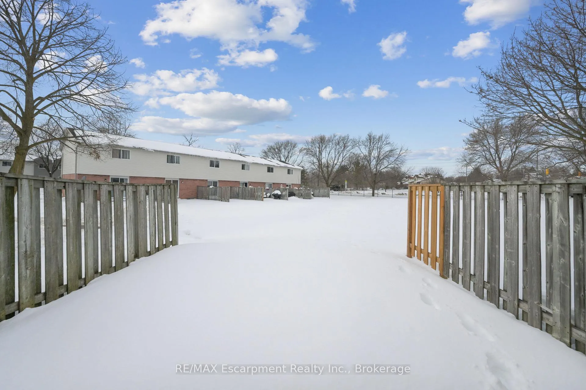 Photo 50 of Unit 71, 40 Imperial Road N, Guelph, Willow West/Sugarbush/West Acres — HOMEH