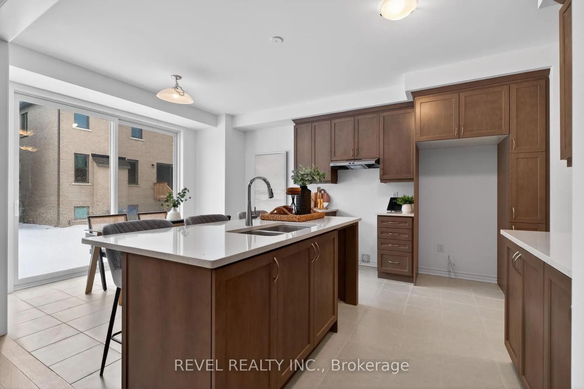 Photo 11 of 1468 Melville Bonus Crescent, Milton, Bowes — HOMEH