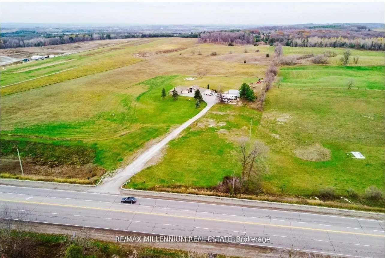 Photo 12 of 8078 Highway 9, New Tecumseth, Tottenham — HOMEH