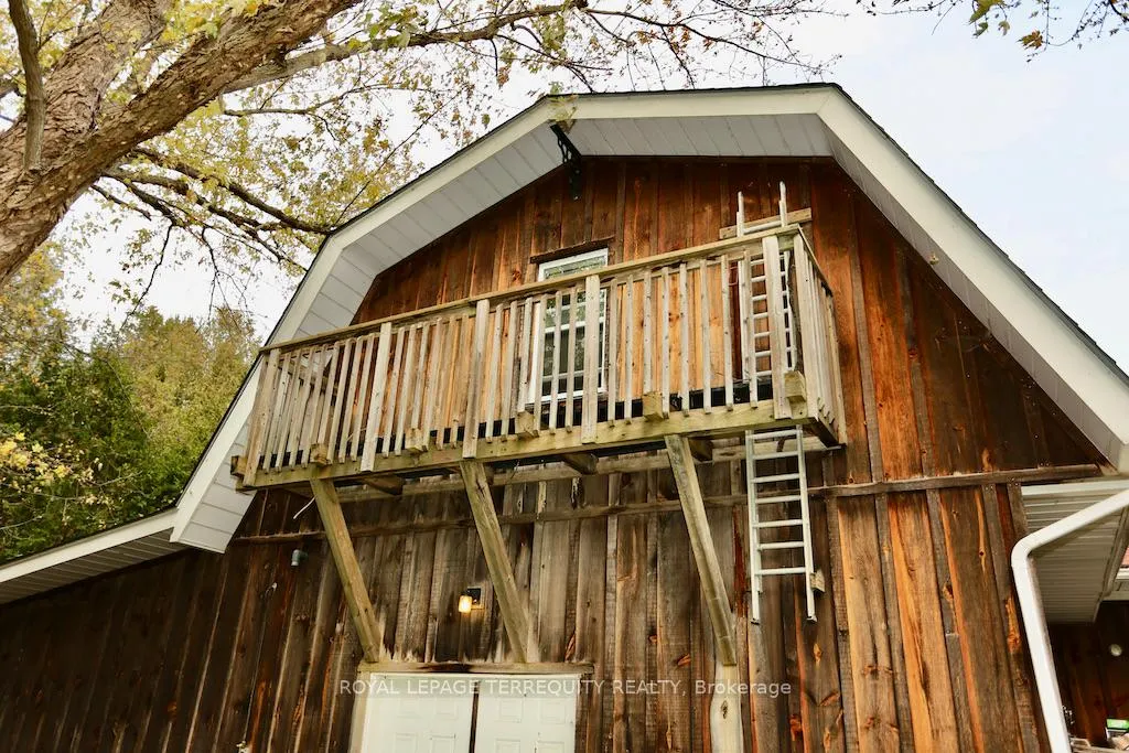 Photo 15 of Unit #Upper, 16214 The Gore Road, Caledon, Rural Caledon — HOMEH