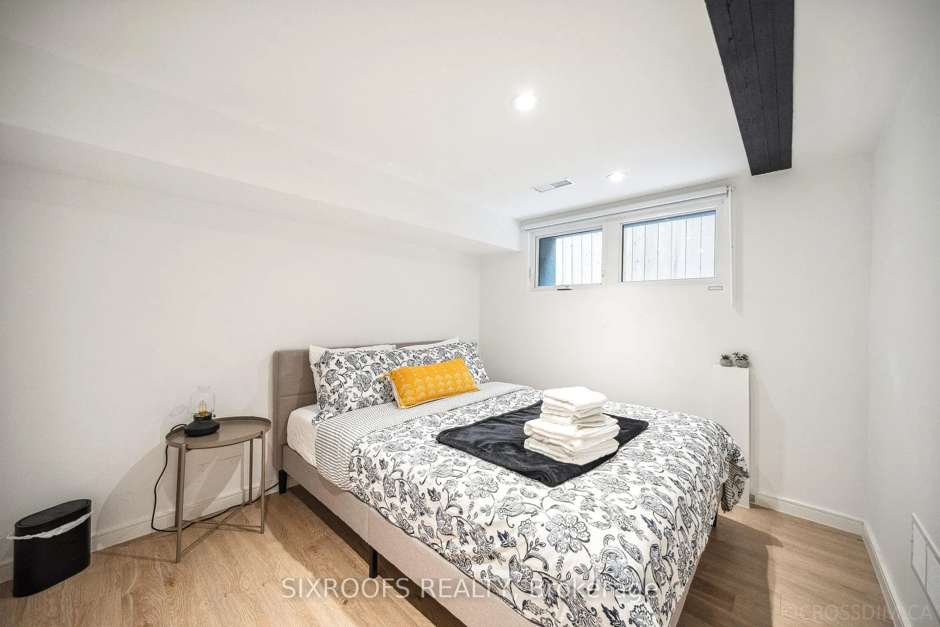 Photo 6 of Unit Lower 1, 41 Dunkirk Road, Toronto, Danforth Village-East York — HOMEH