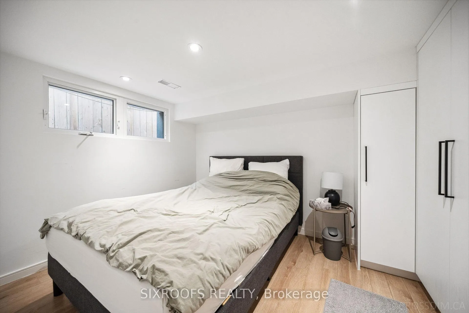 Photo 8 of Unit Lower B, 41 Dunkirk Road, Toronto, Danforth Village-East York — HOMEH