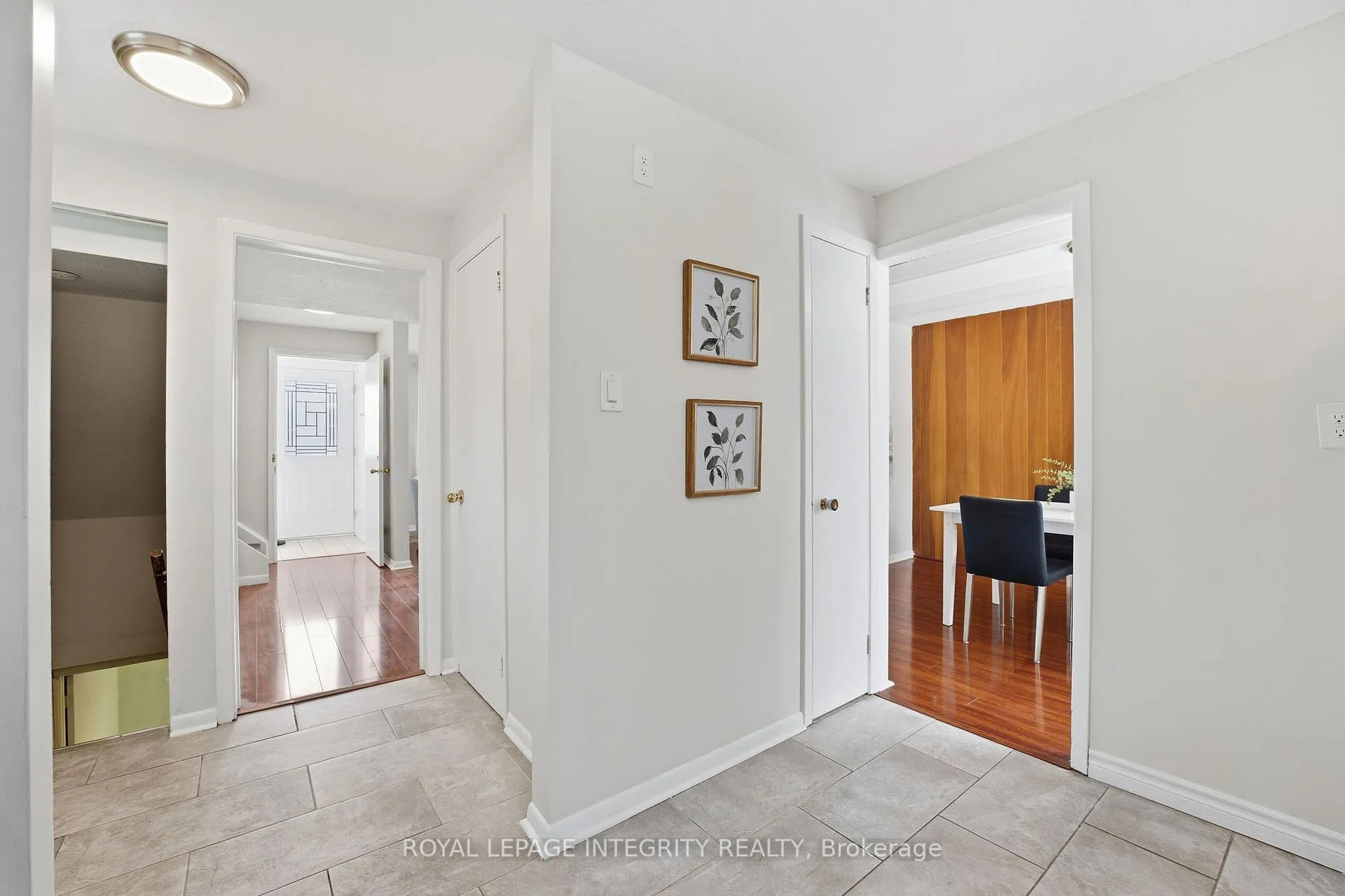 Photo 12 of 1281 Meadowlands Drive E, Ottawa, City View/Skyline/Fisher Heights/Parkwood Hills — HOMEH