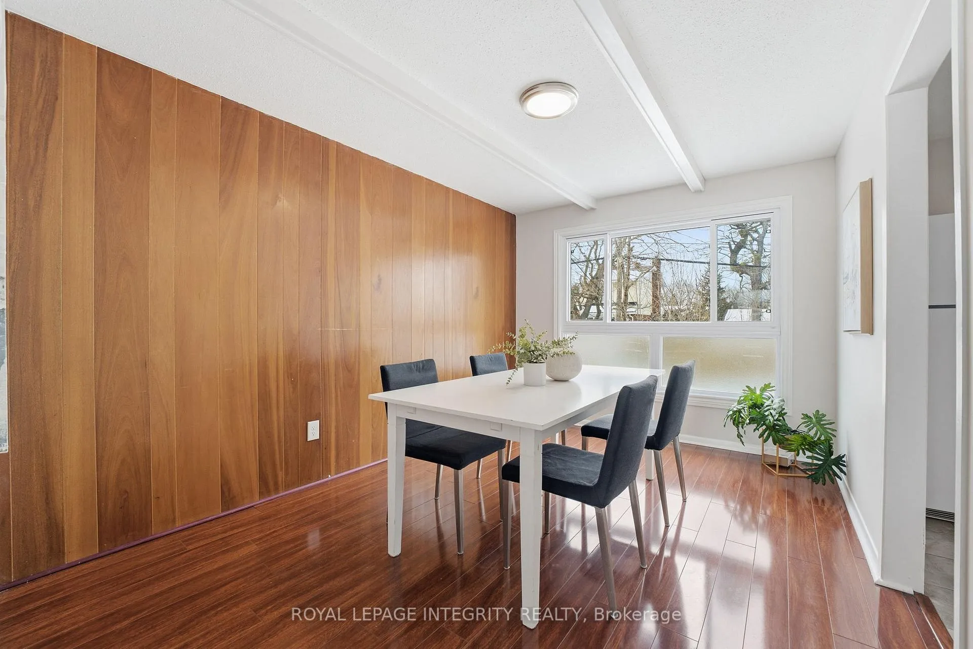 Photo 13 of 1281 Meadowlands Drive E, Ottawa, City View/Skyline/Fisher Heights/Parkwood Hills — HOMEH