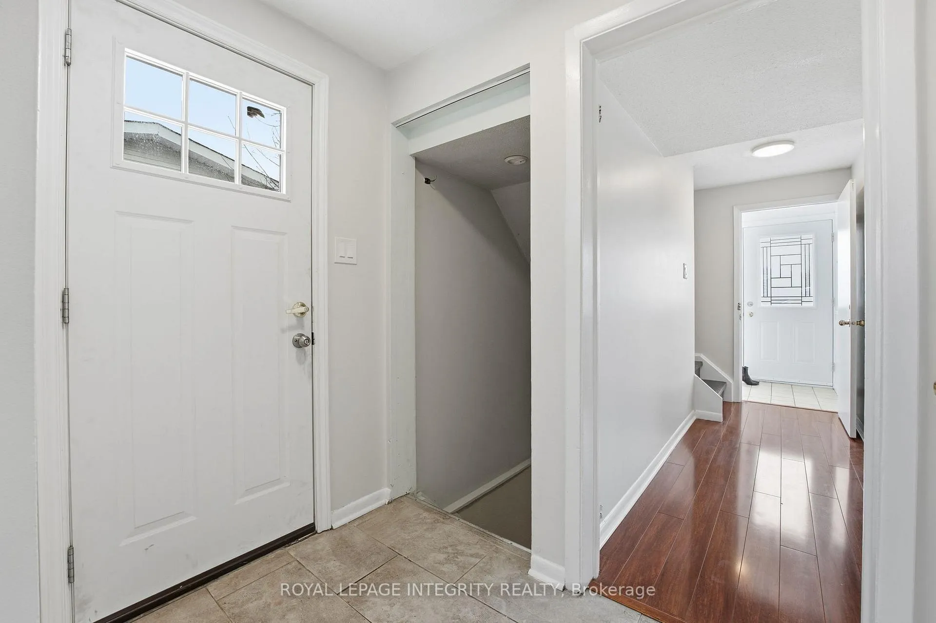 Photo 18 of 1281 Meadowlands Drive E, Ottawa, City View/Skyline/Fisher Heights/Parkwood Hills — HOMEH