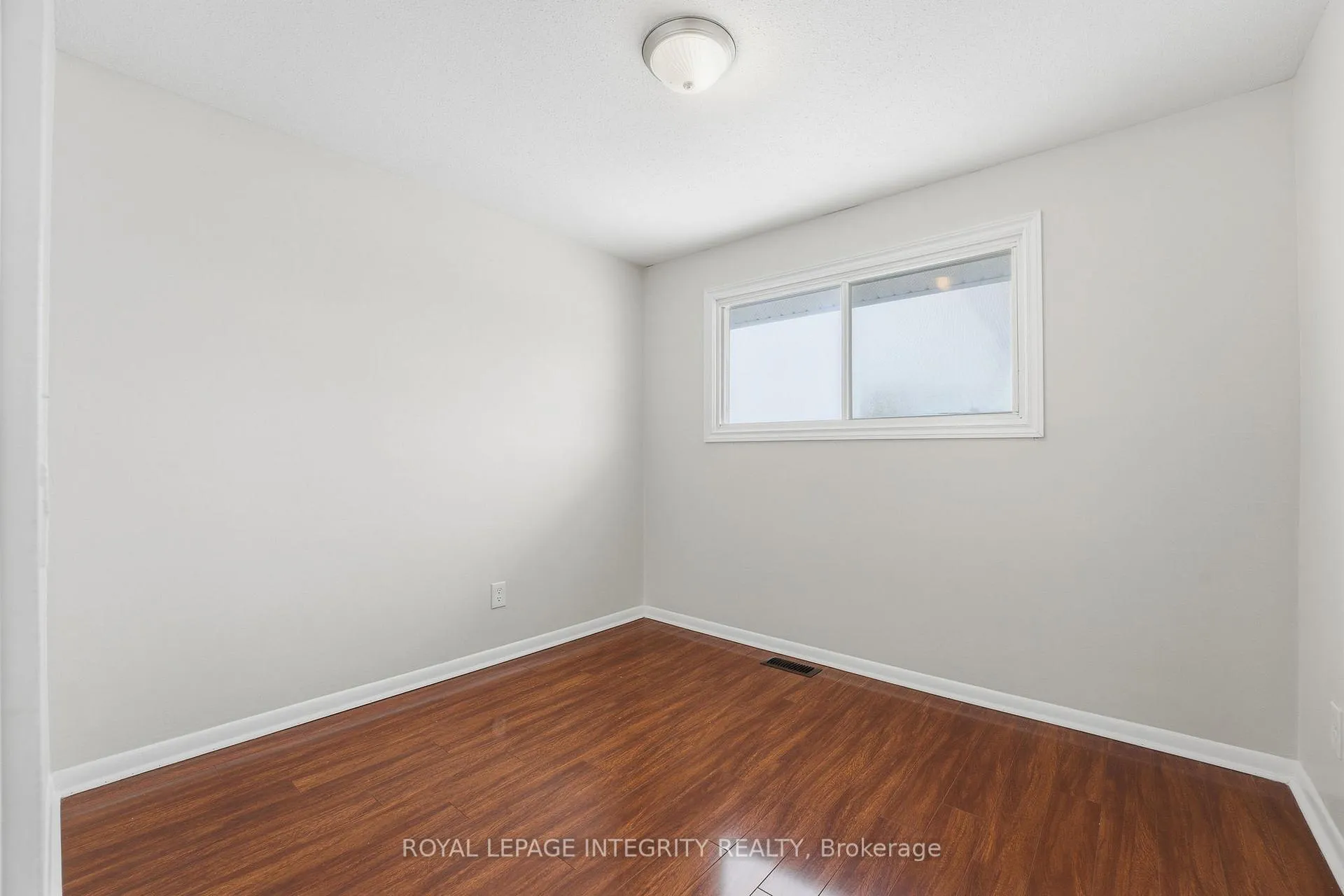 Photo 25 of 1281 Meadowlands Drive E, Ottawa, City View/Skyline/Fisher Heights/Parkwood Hills — HOMEH