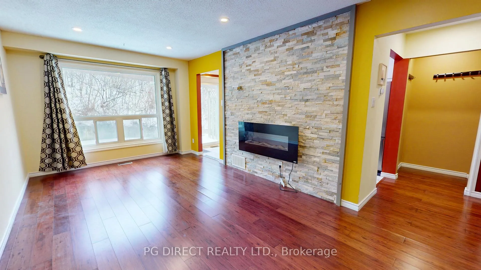 Photo 3 of Unit 32, 16 Hadati Road, Guelph, Grange Road — HOMEH