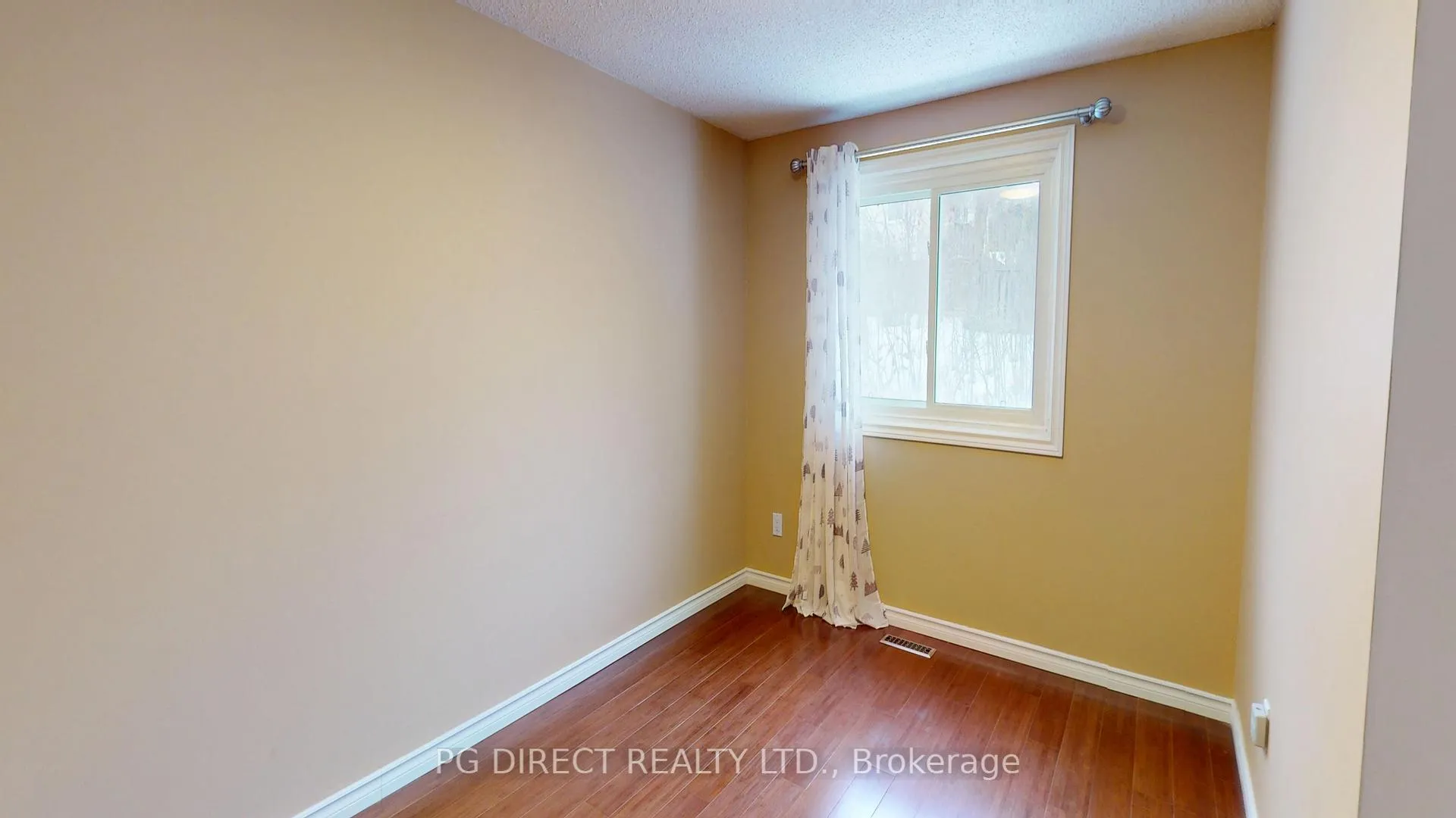 Photo 11 of Unit 32, 16 Hadati Road, Guelph, Grange Road — HOMEH